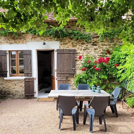 Authentic With Terrace And Shared Pool * Saint-Saud-Lacoussière