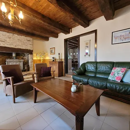 Authentic With Terrace And Shared Pool Saint-Saud-Lacoussière