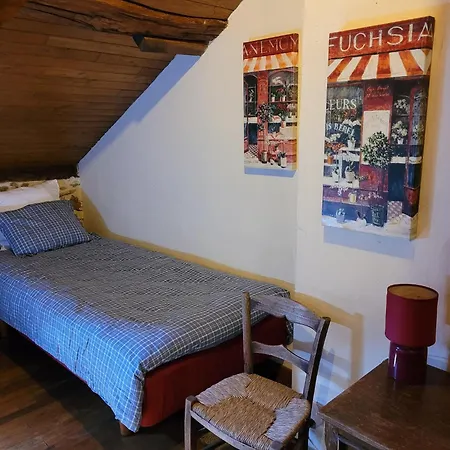 Authentic With Terrace And Shared Pool Vakantiehuis Saint-Saud-Lacoussière